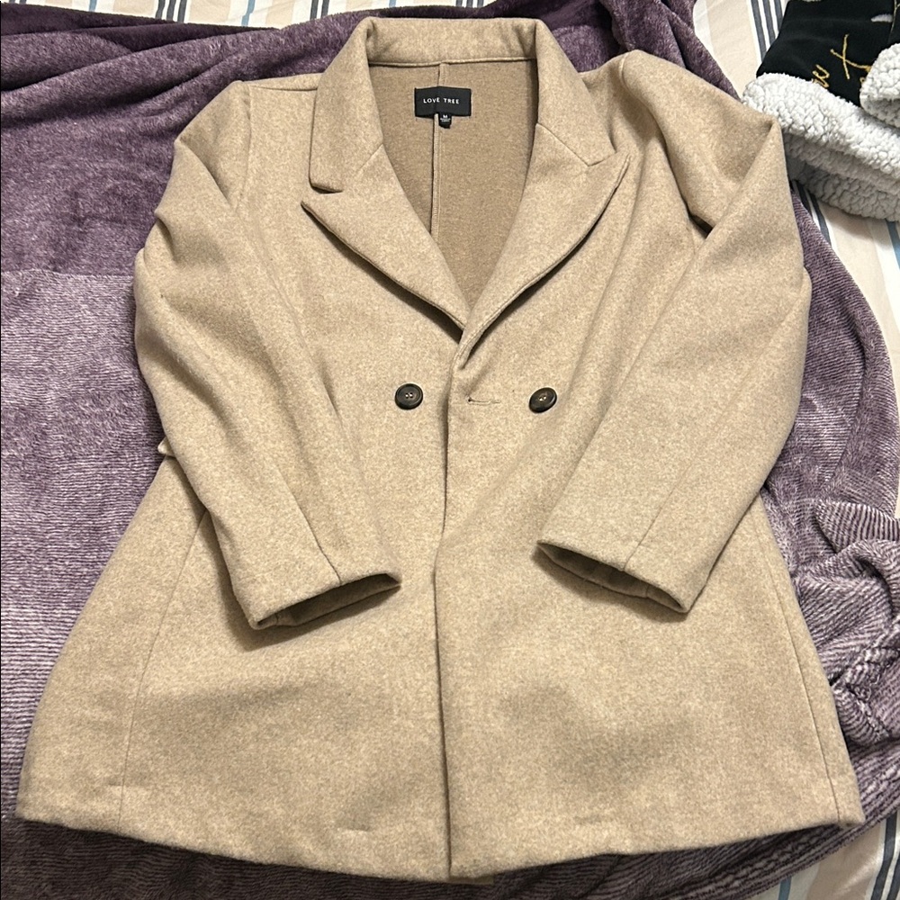 Love Tree Women's Classic Tan Trench Coat
